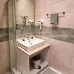 Mayata Gallery Lejlighedshotel