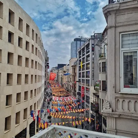 Mayata Gallery Hotel apartamentowy 4*