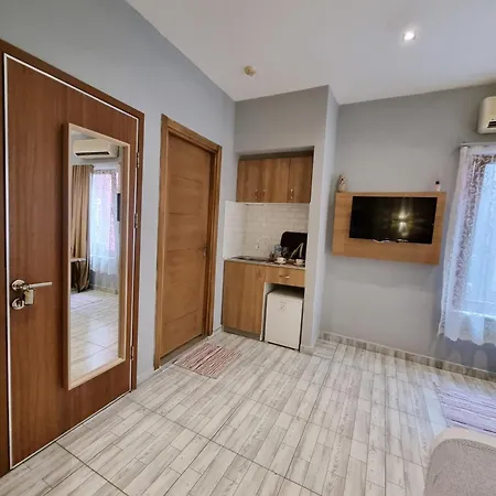 Hotel apartamentowy Mayata Gallery 4*