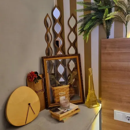 Mayata Gallery Apartahotel