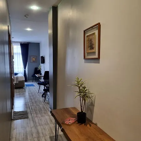 Hotel apartamentowy Mayata Gallery