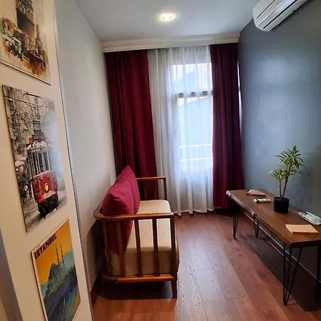 Mayata Gallery Aparthotel