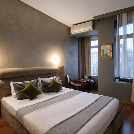 Mayata Gallery Aparthotel